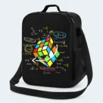 Sac isotherme enfant noir motif Formules maths, cube coloré entouré d’équations